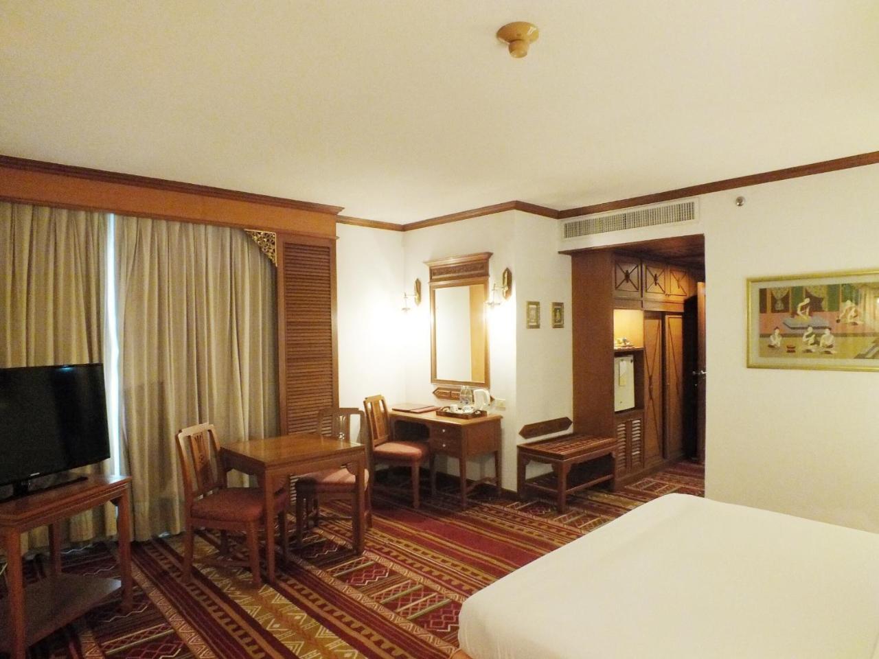 The Park Hotel, Chiang Mai Zewnętrze zdjęcie