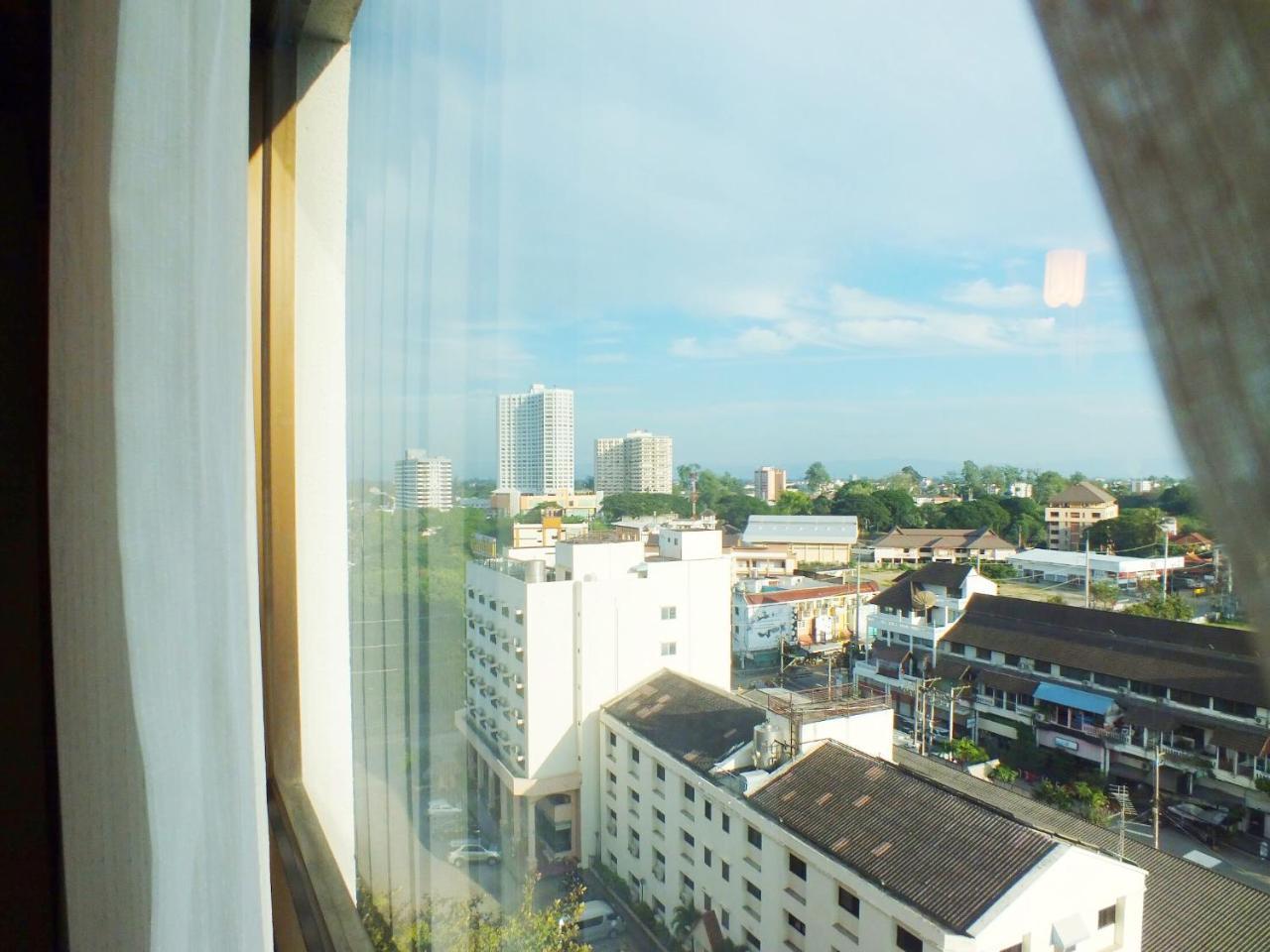 The Park Hotel, Chiang Mai Zewnętrze zdjęcie